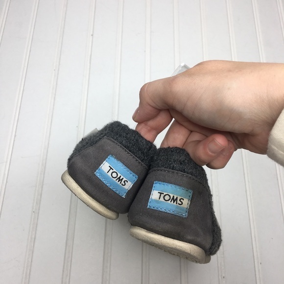 Toms Gray Sweater Slip Ons - Picture 4 of 6